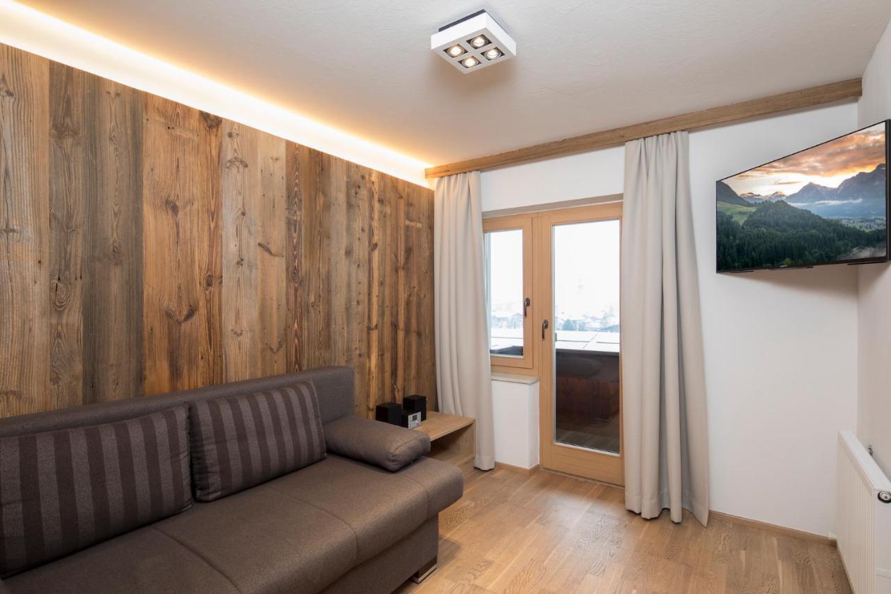 Angerer Alpine Suiten Und Familienappartements Tirol 里斯奥尔巴赫塔 外观 照片